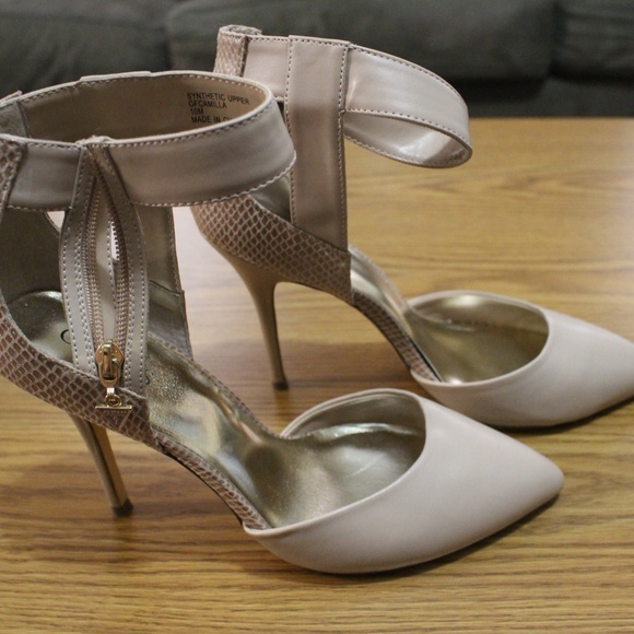 Guess Shoes - Guess Camilla Ankle Strap Pumps Zipper